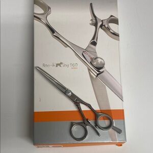 Haircutting shears scissors Roc it dog